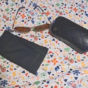 Channel Logo, Pilot titanium Sunglasses